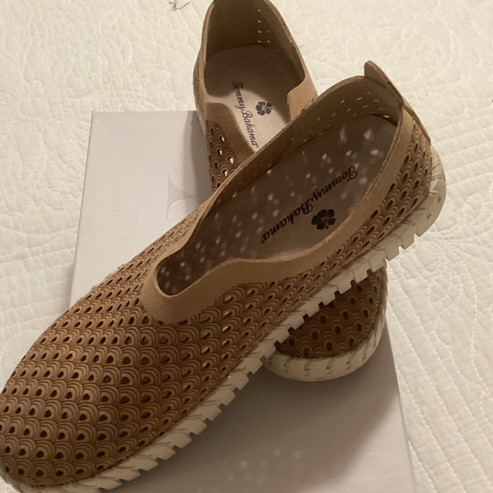 Tommy Bahama Tan Patterned Flats